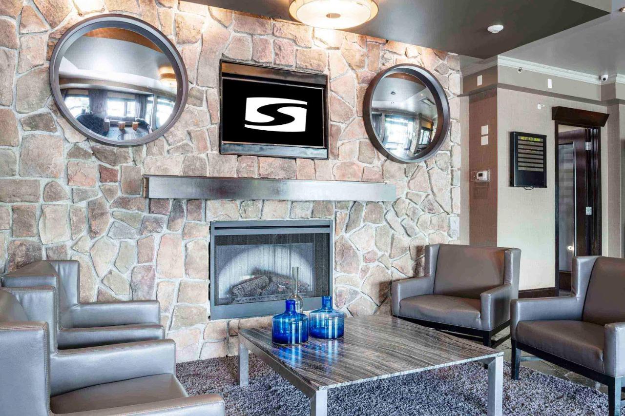 Sandman Hotel&Suites Kelowna Exterior foto