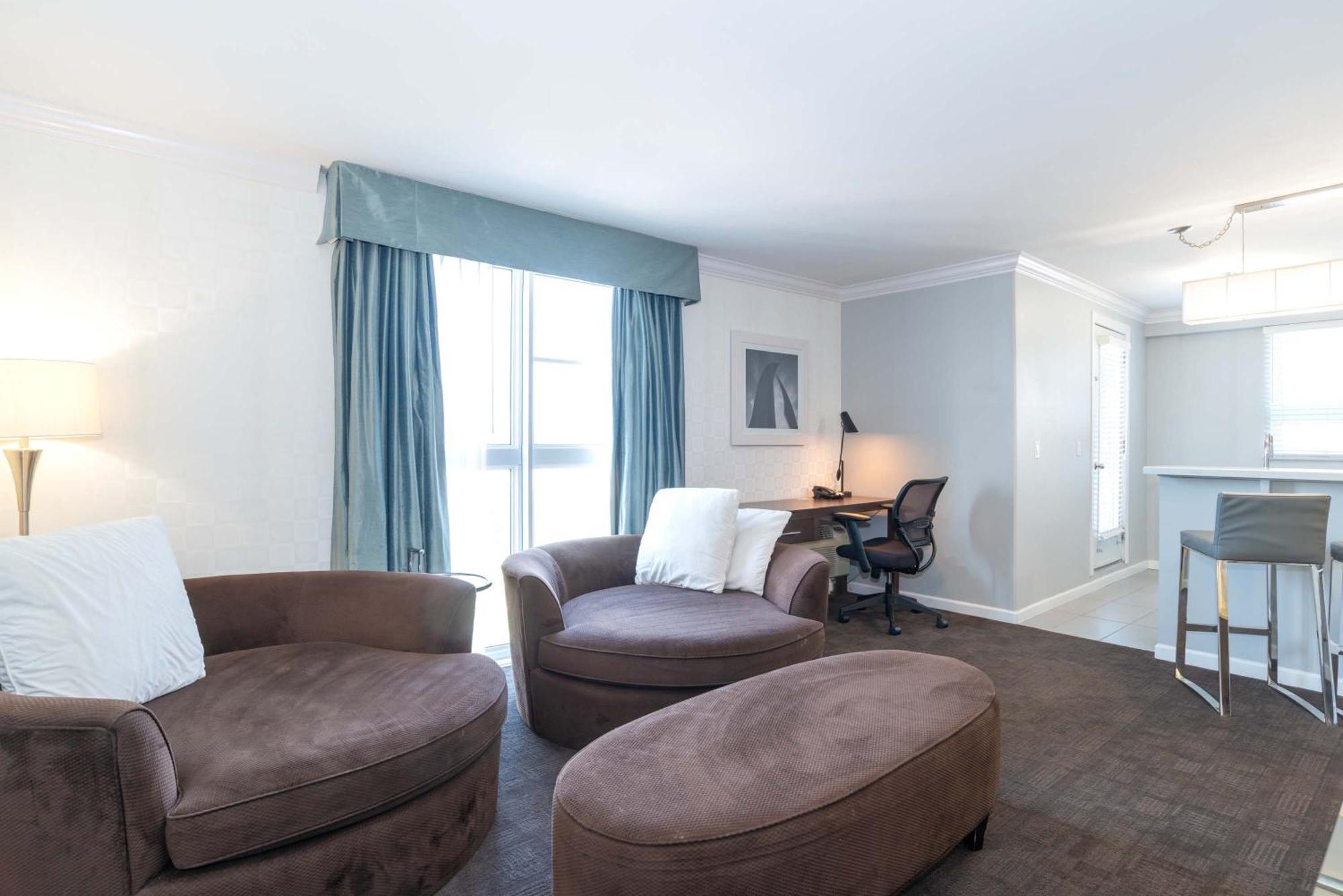 Sandman Hotel&Suites Kelowna Exterior foto